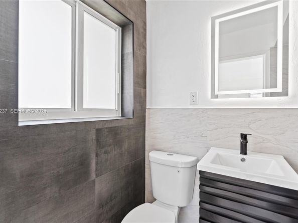 230 SW 29th Ave, Fort Lauderdale FL 33312