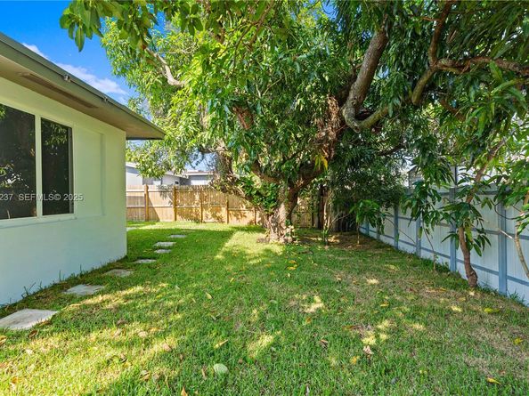 230 SW 29th Ave, Fort Lauderdale FL 33312