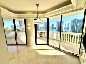 2000 Island Blvd 1801, Aventura FL 33160