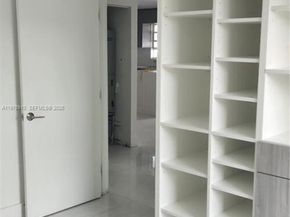 150 NW 17th Ct, Miami FL 33125