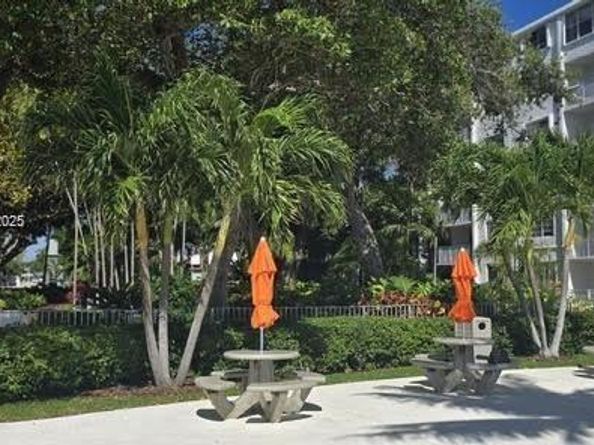 650 NE 64 G608, Miami FL 33138