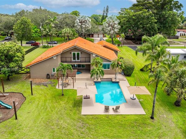 14100 SW 21st St, Davie FL 33325