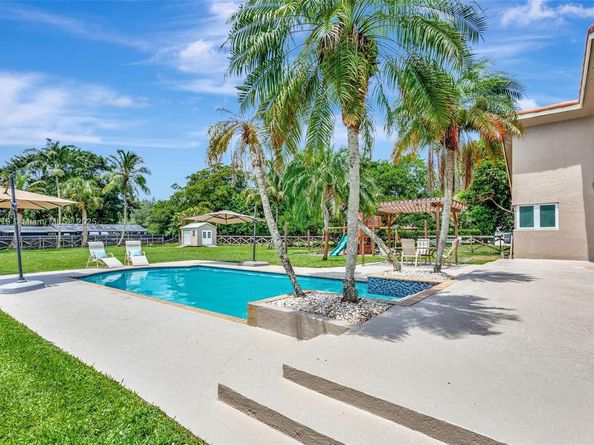14100 SW 21st St, Davie FL 33325