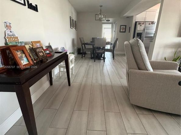 7620 Carlyle Ave 502, Miami Beach FL 33141