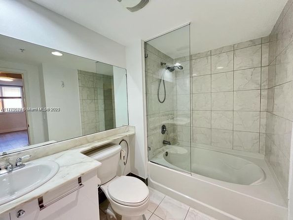 2775 NE 187th St 326, Aventura FL 33180
