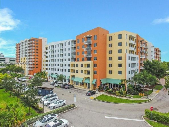 2775 NE 187th St 326, Aventura FL 33180
