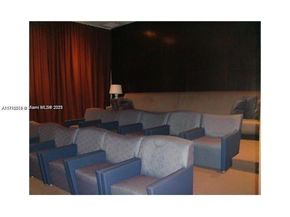 2775 NE 187th St 326, Aventura FL 33180