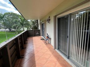 8335 SW 72nd Ave 212D, Miami FL 33143