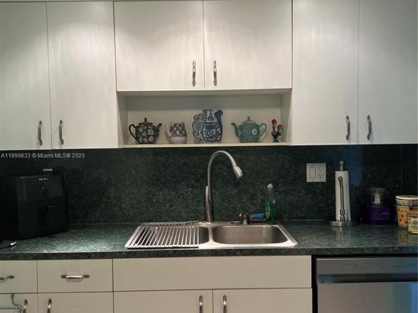 8335 SW 72nd Ave 212D, Miami FL 33143