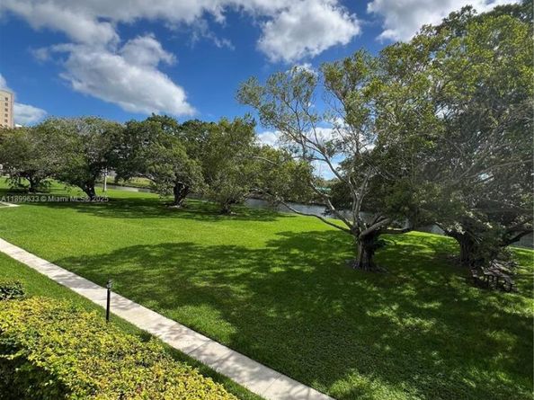 8335 SW 72nd Ave 212D, Miami FL 33143