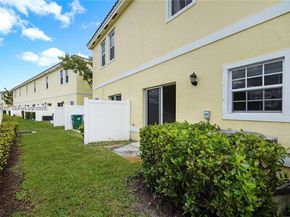1121 NW 41st Ln, Lauderhill FL 33313