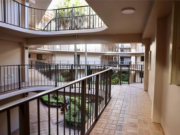 8730 SW 133rd Ave Rd 216, Miami FL 33183