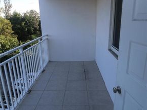 6940 NW Miami Gardens Dr 1430, Hialeah FL 33015