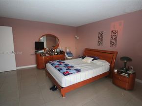 6940 NW Miami Gardens Dr 1430, Hialeah FL 33015