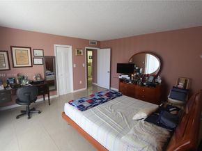 6940 NW Miami Gardens Dr 1430, Hialeah FL 33015