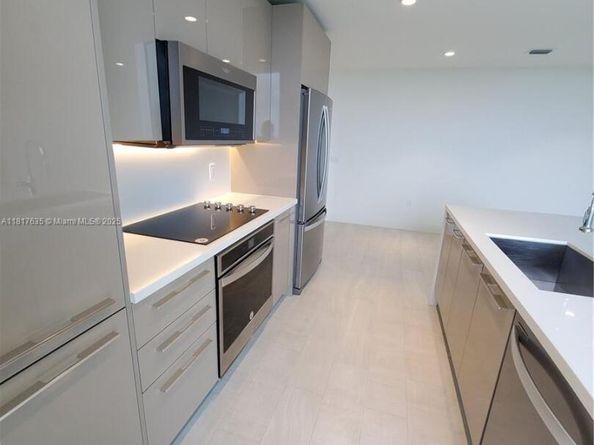2000 Metropica Way 1401, Sunrise FL 33323