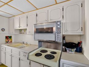1776 James Ave 4E, Miami Beach FL 33139