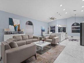 6952 NW 27th Ct, Margate FL 33063