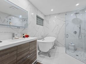 6952 NW 27th Ct, Margate FL 33063