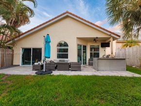 6952 NW 27th Ct, Margate FL 33063