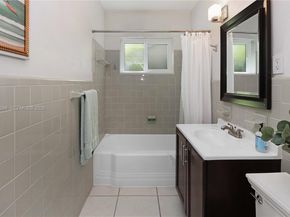 1242 Buchanan St, Hollywood FL 33019