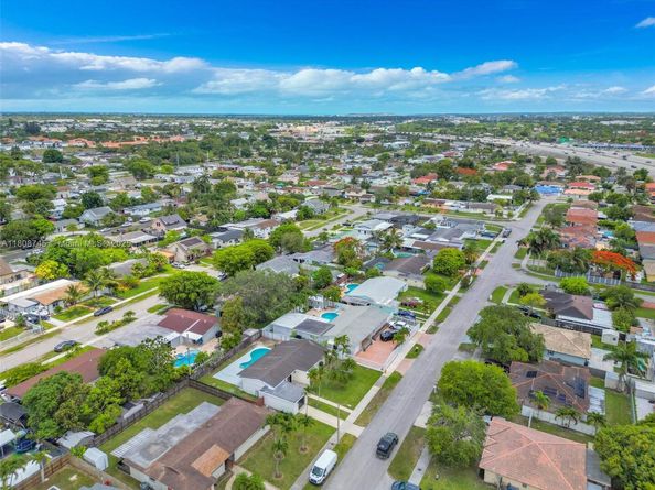17761 SW 113th Ct, Miami FL 33157