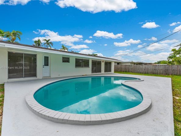 17761 SW 113th Ct, Miami FL 33157