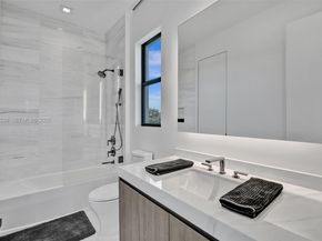 17811 SW 58th St, Southwest Ranches FL 33331