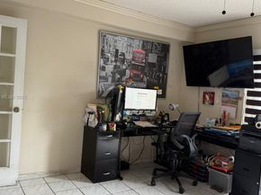 431 NW 82nd Ave 904, Miami FL 33126