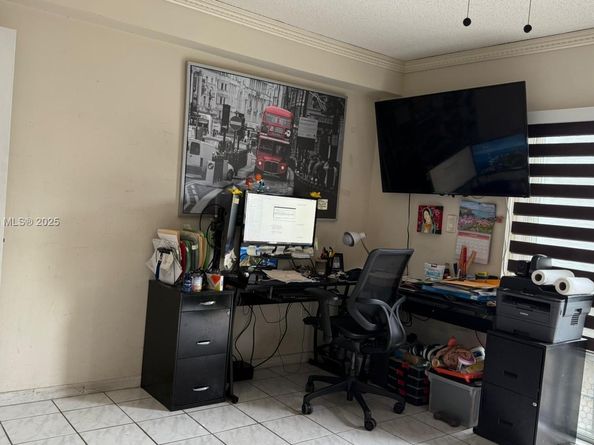 431 NW 82nd Ave 904, Miami FL 33126