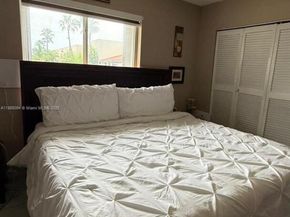 431 NW 82nd Ave 904, Miami FL 33126