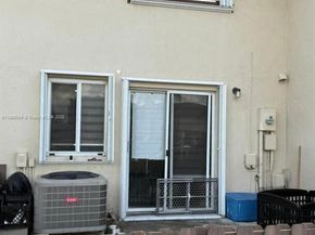 431 NW 82nd Ave 904, Miami FL 33126