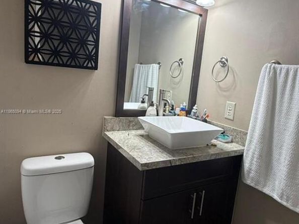 431 NW 82nd Ave 904, Miami FL 33126