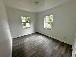 1645 NE 175th St, North Miami Beach FL 33162