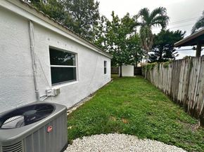 1645 NE 175th St, North Miami Beach FL 33162