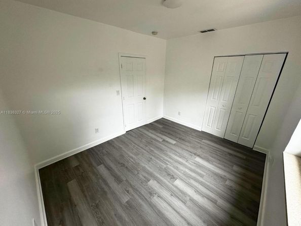 1645 NE 175th St, North Miami Beach FL 33162
