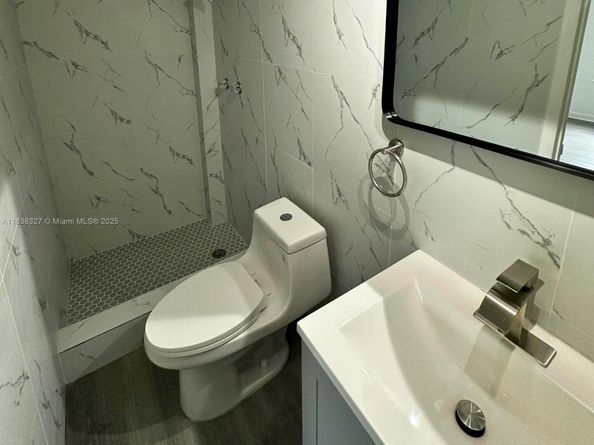 1645 NE 175th St, North Miami Beach FL 33162