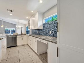 2702 Arborwood Rd, Davie FL 33328