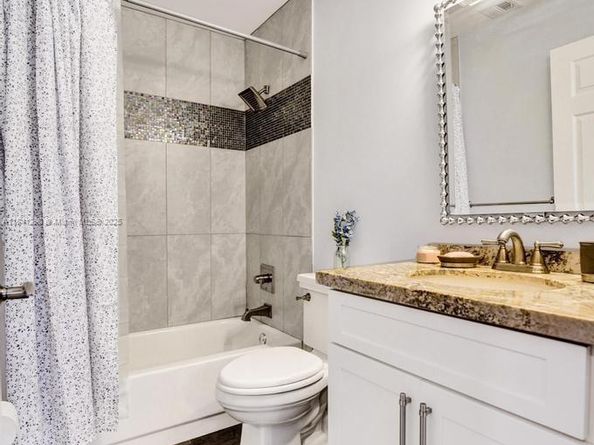 2702 Arborwood Rd, Davie FL 33328