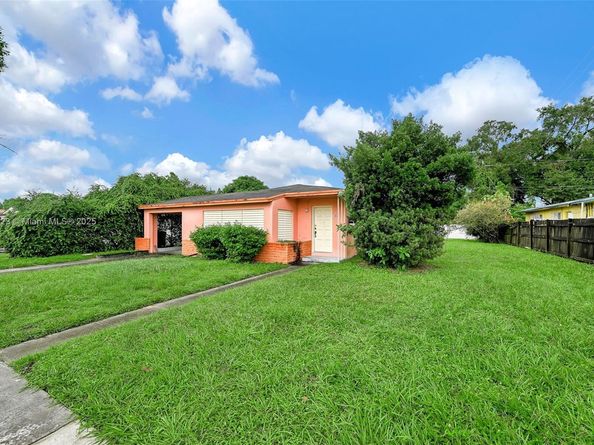 1351 SW 74th Ave, Miami FL 33144