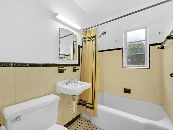 1351 SW 74th Ave, Miami FL 33144