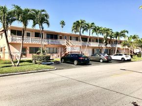 900 SW 11th Ave 17C, Hallandale Beach FL 33009