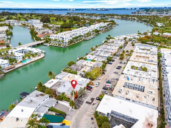 7270 Gary Ave, Miami Beach FL 33141