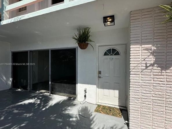 7270 Gary Ave, Miami Beach FL 33141