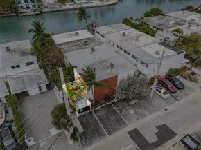 7270 Gary Ave, Miami Beach FL 33141