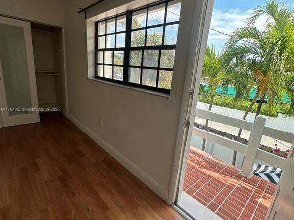 7270 Gary Ave, Miami Beach FL 33141