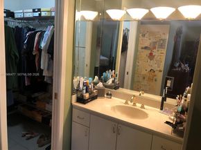 661 NE 4th Pl, Hialeah FL 33010