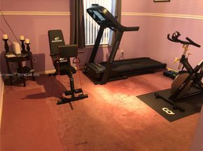 661 NE 4th Pl, Hialeah FL 33010