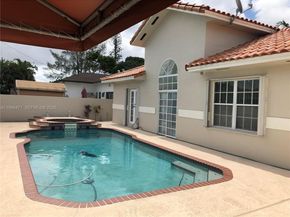 661 NE 4th Pl, Hialeah FL 33010