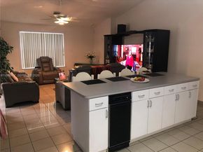 661 NE 4th Pl, Hialeah FL 33010